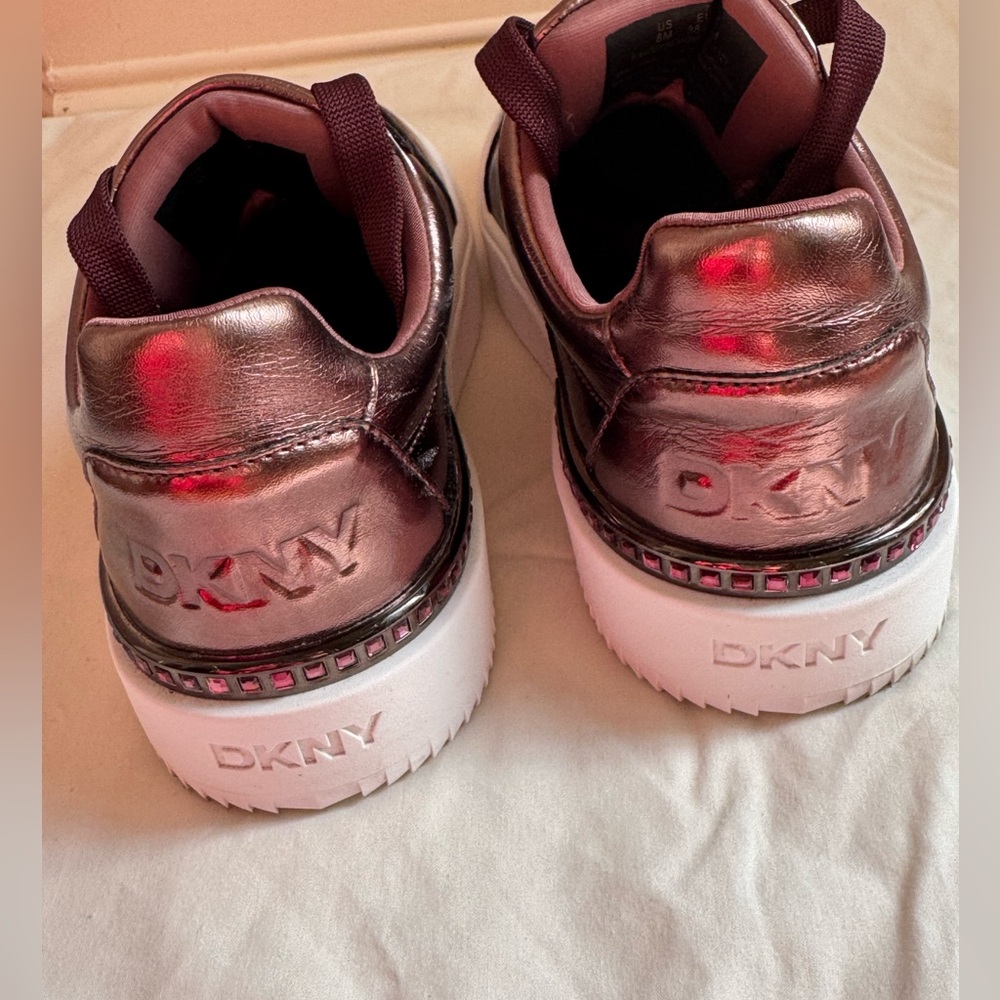 DKNY Women’s Sneakers Like New - Picture 5 of 16